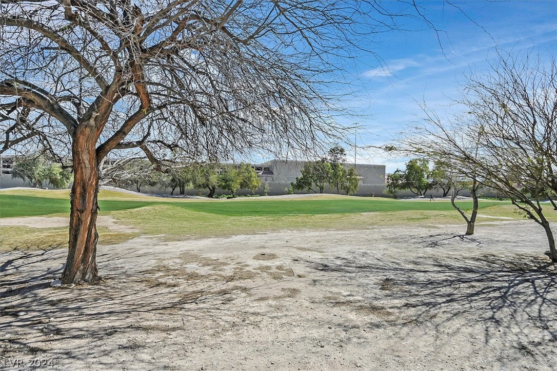 4940 Forest Oaks Drive