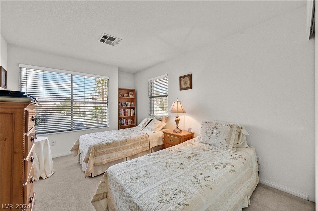 4940 Forest Oaks Drive
