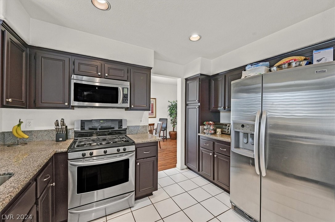 4940 Forest Oaks Drive