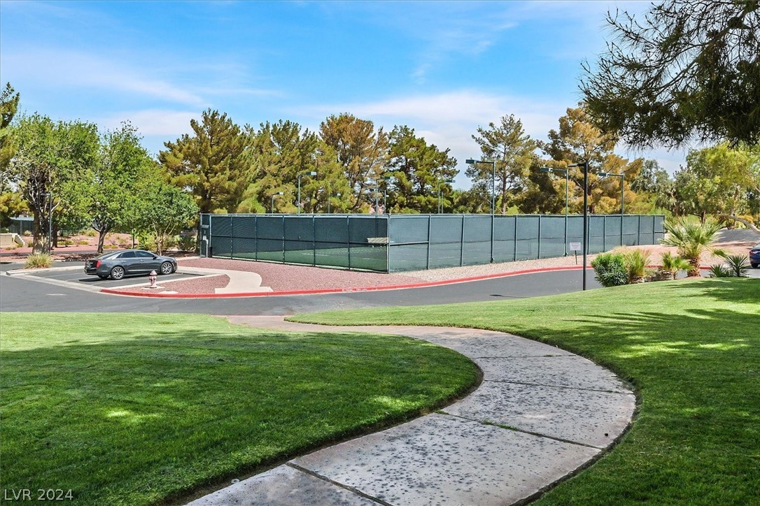 4940 Forest Oaks Drive
