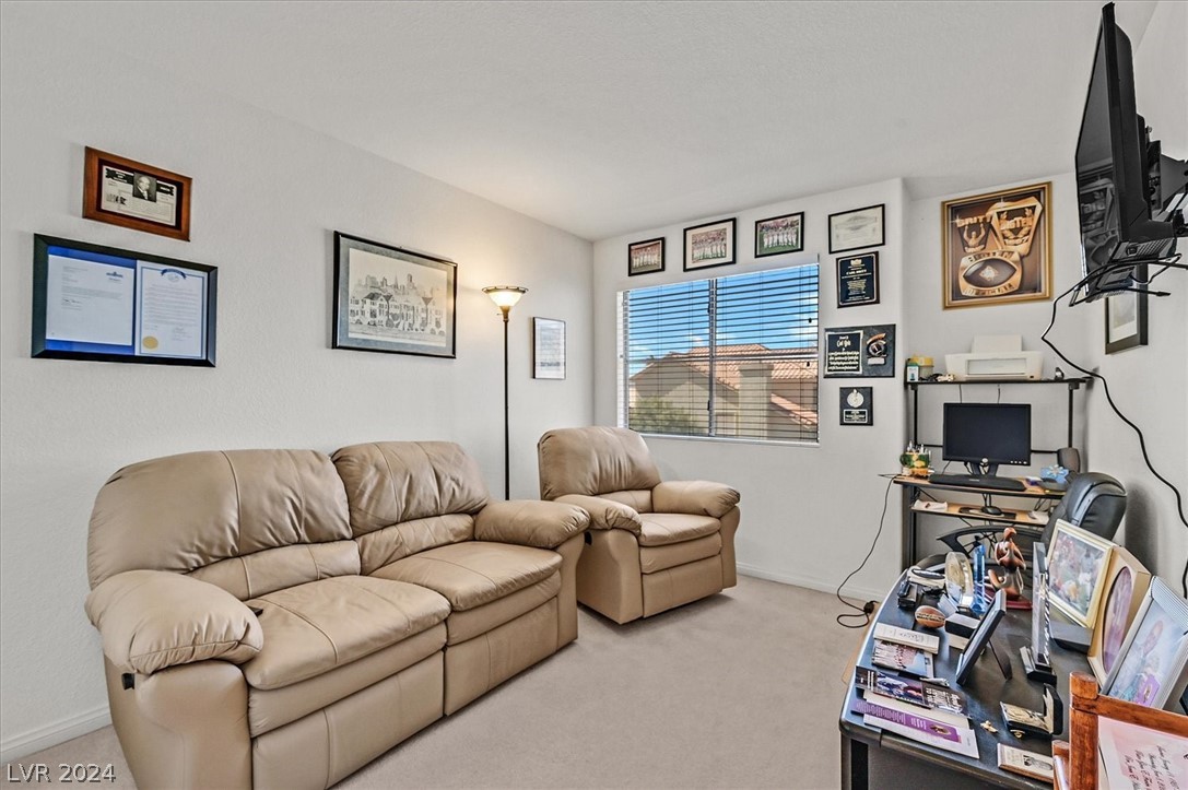 4940 Forest Oaks Drive
