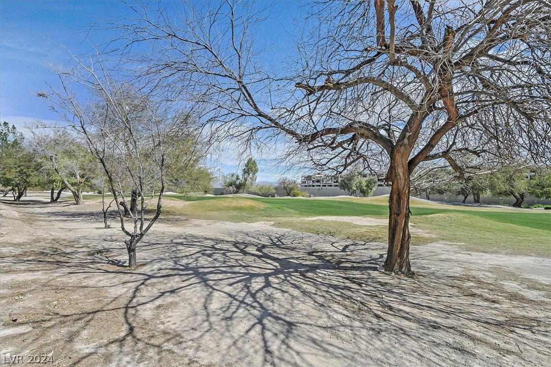 4940 Forest Oaks Drive