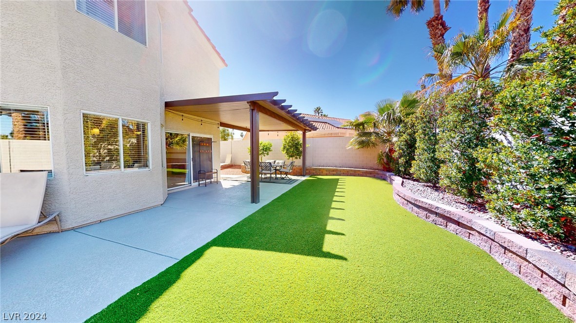 5724 Solimar Lane