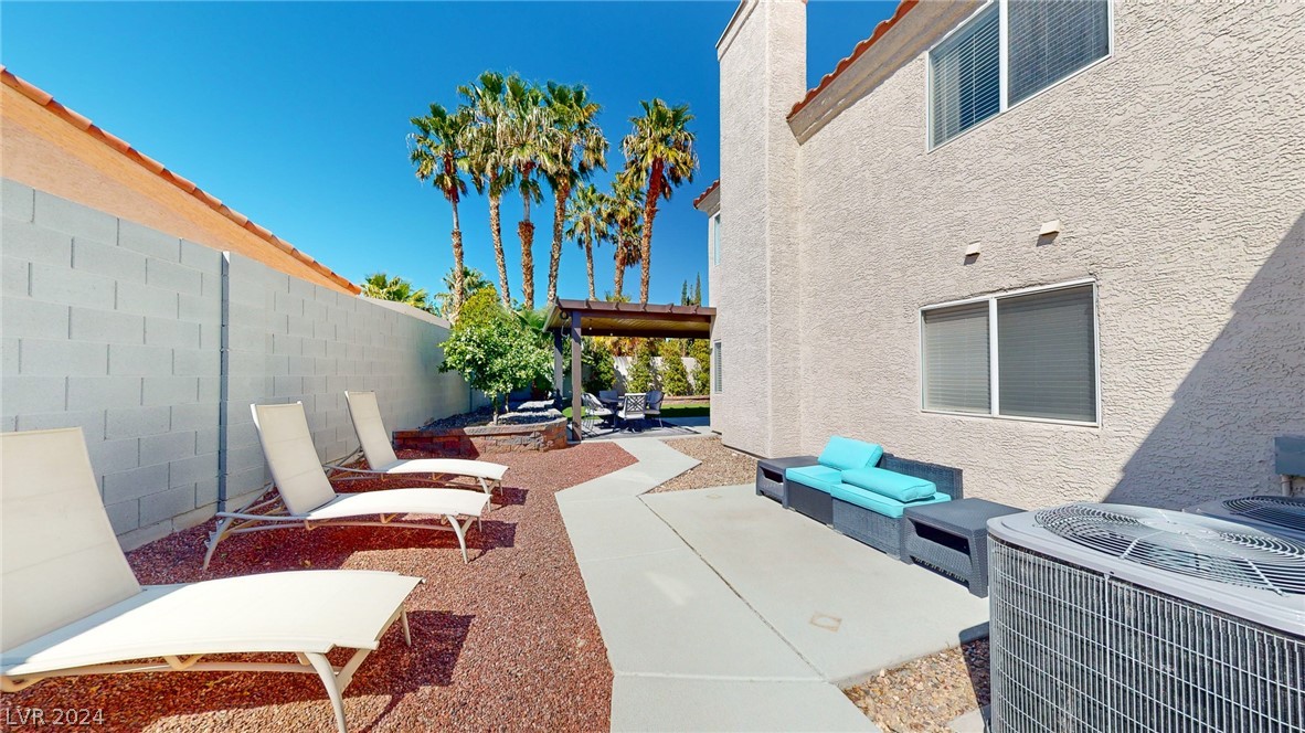 5724 Solimar Lane