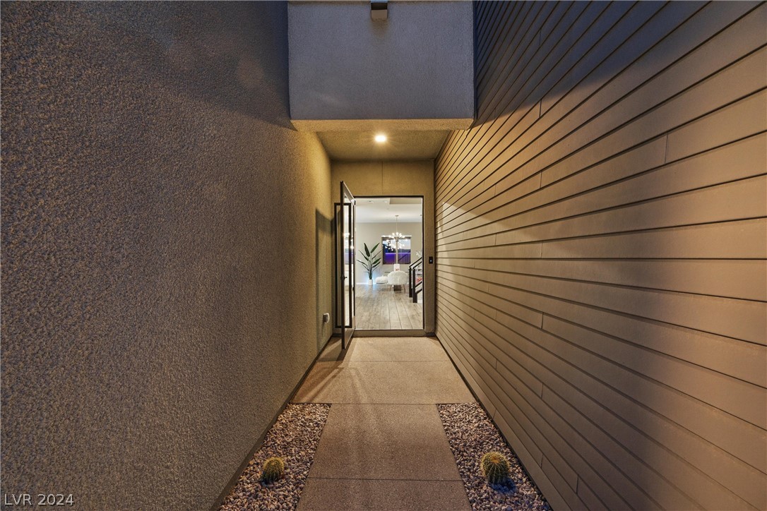 755 Glowing Horizon Street