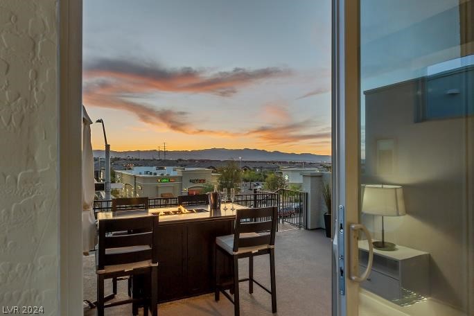 755 Glowing Horizon Street
