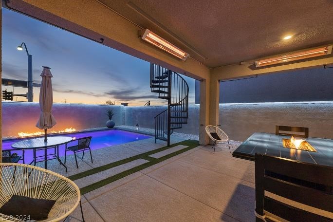 755 Glowing Horizon Street