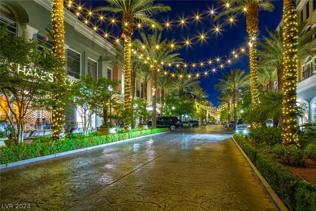 755 Glowing Horizon Street