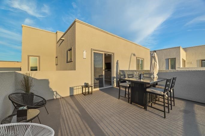 755 Glowing Horizon Street