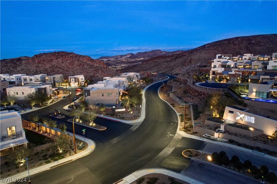755 Glowing Horizon Street