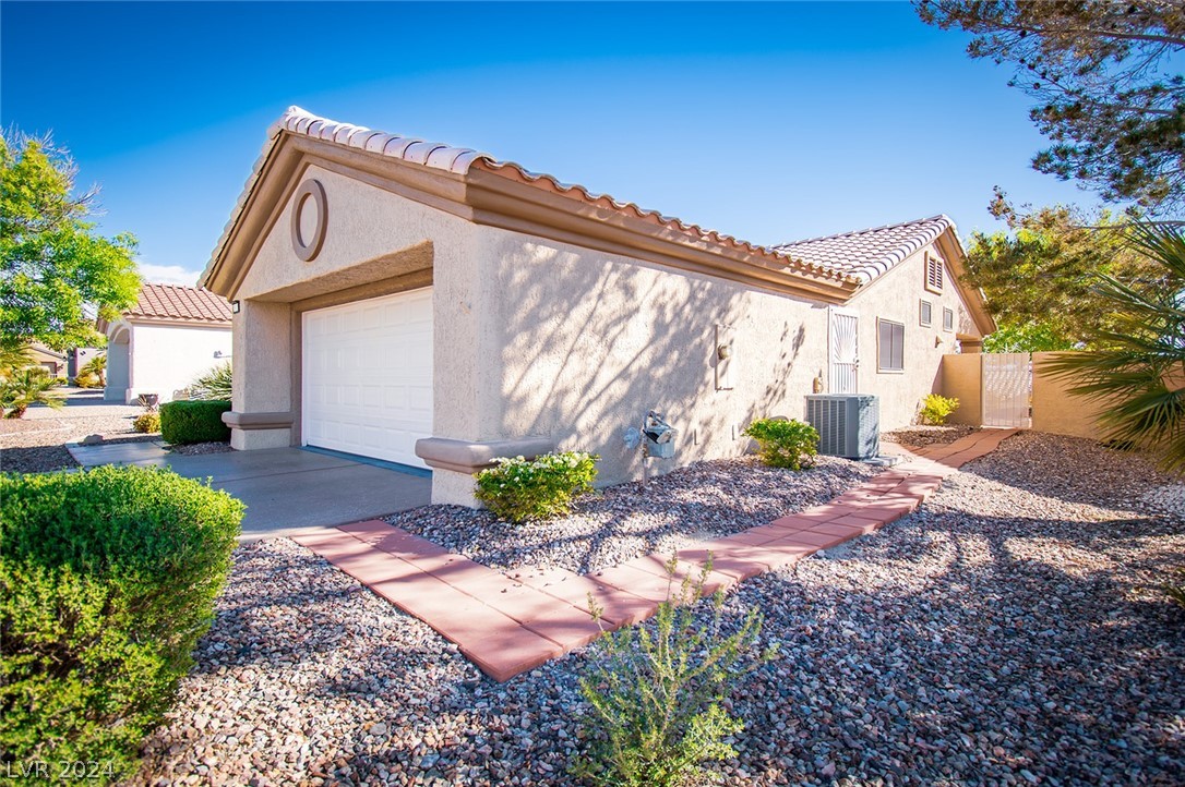 2912 Laverton Drive