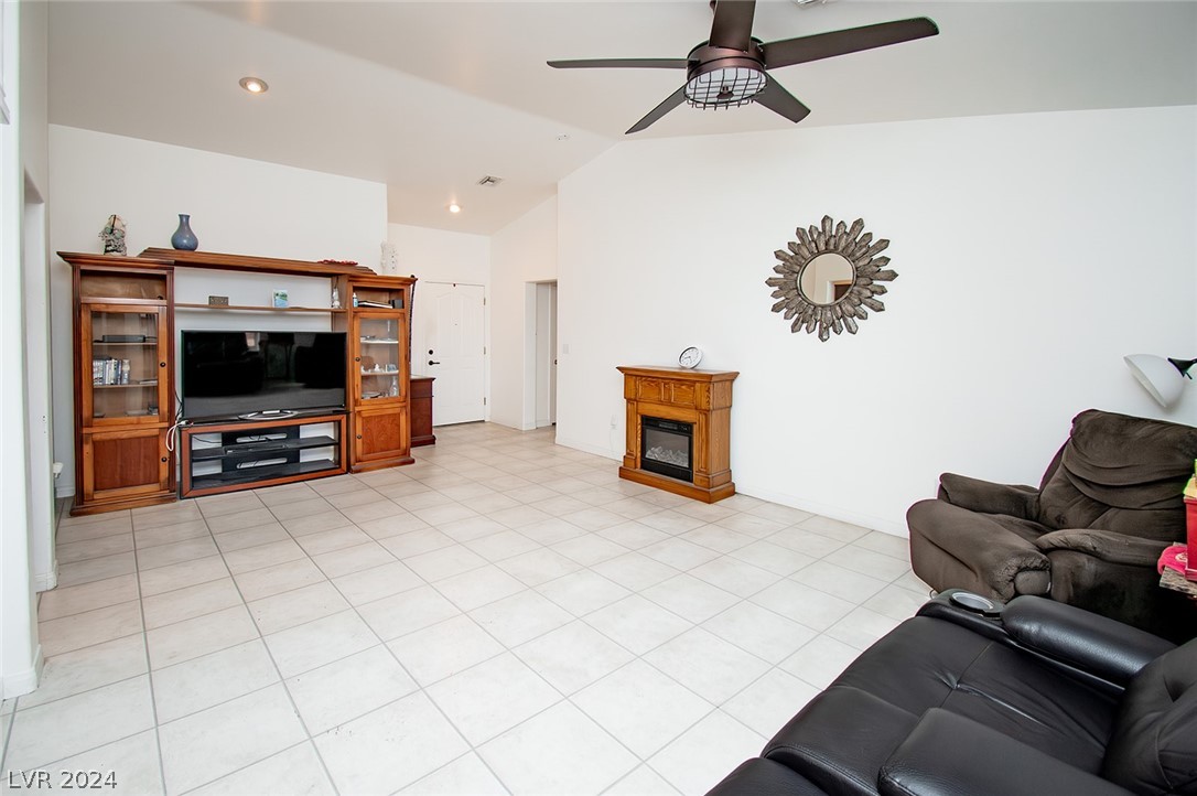 2912 Laverton Drive
