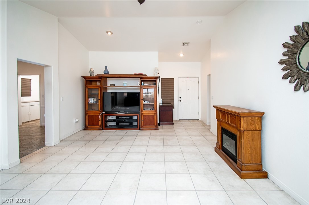 2912 Laverton Drive