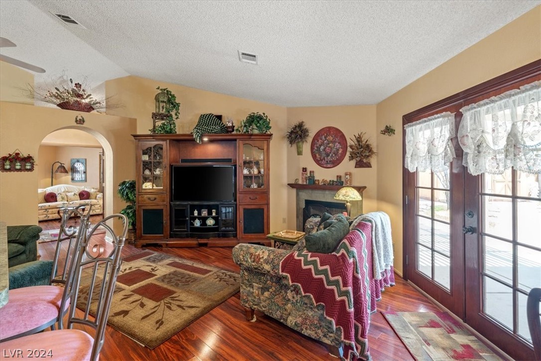 819 Arrowhead Trail
