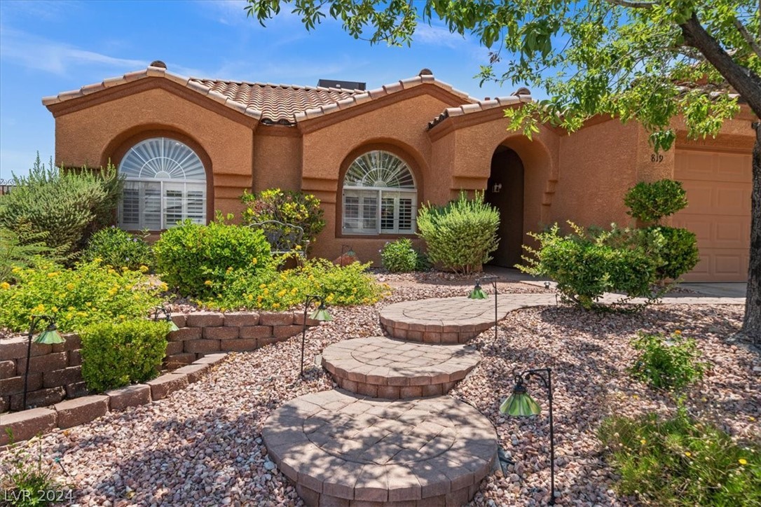 819 Arrowhead Trail