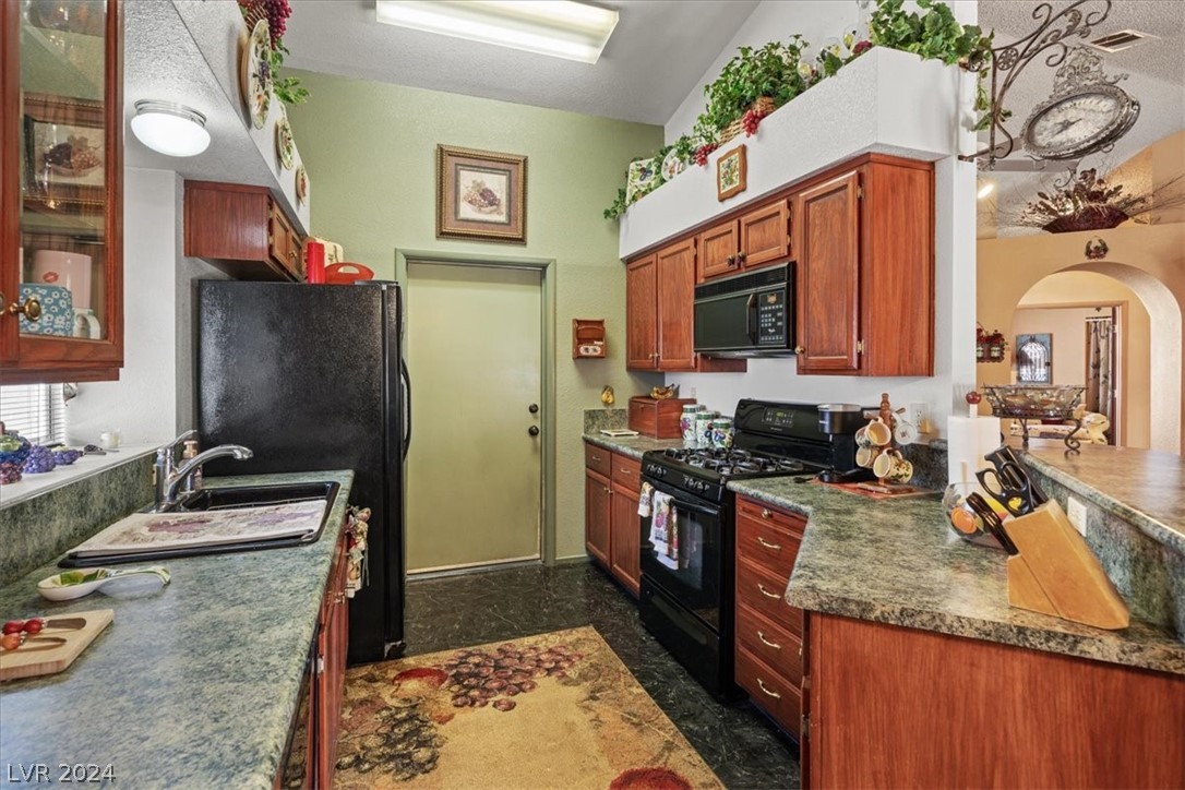 819 Arrowhead Trail