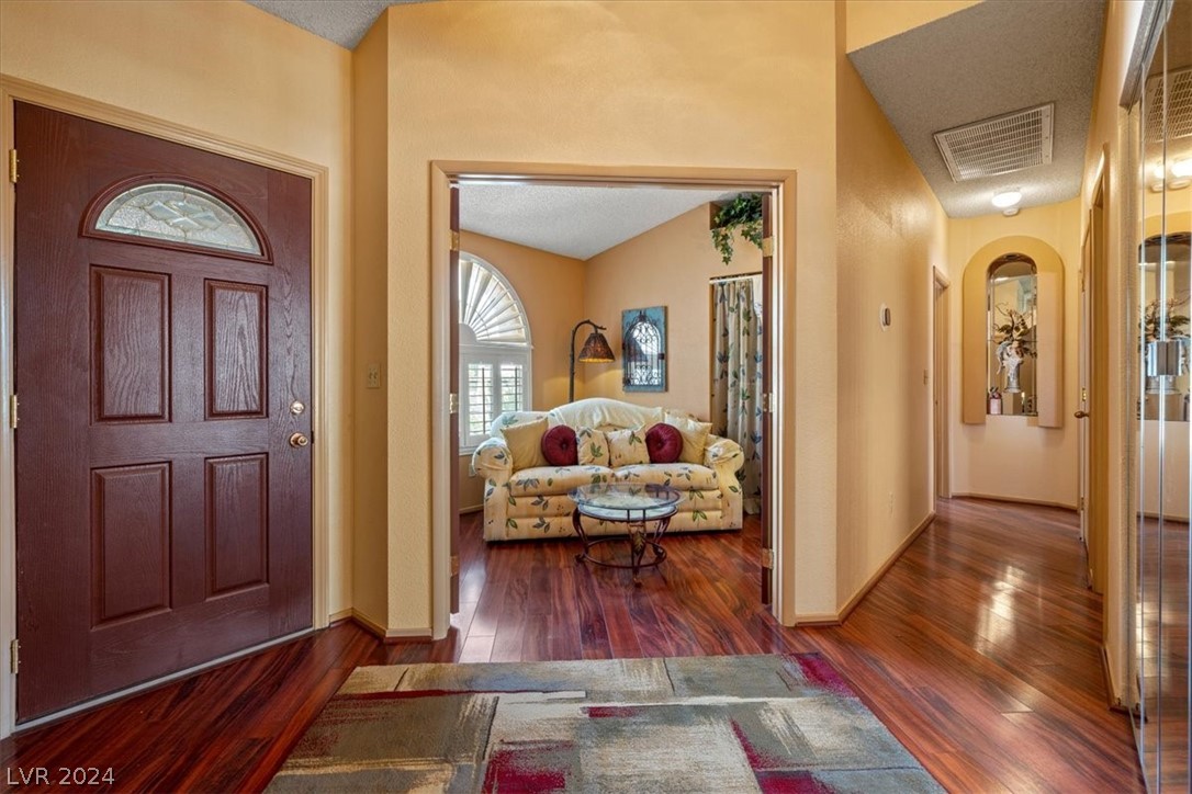 819 Arrowhead Trail
