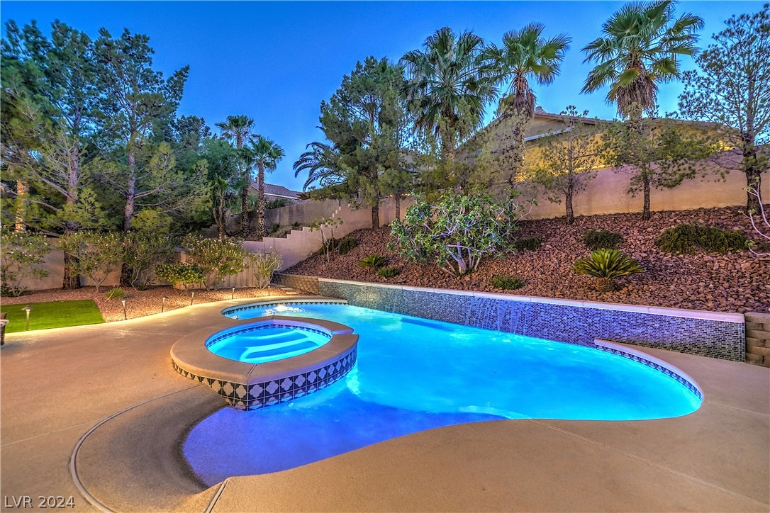 1213 Corona Valley Street