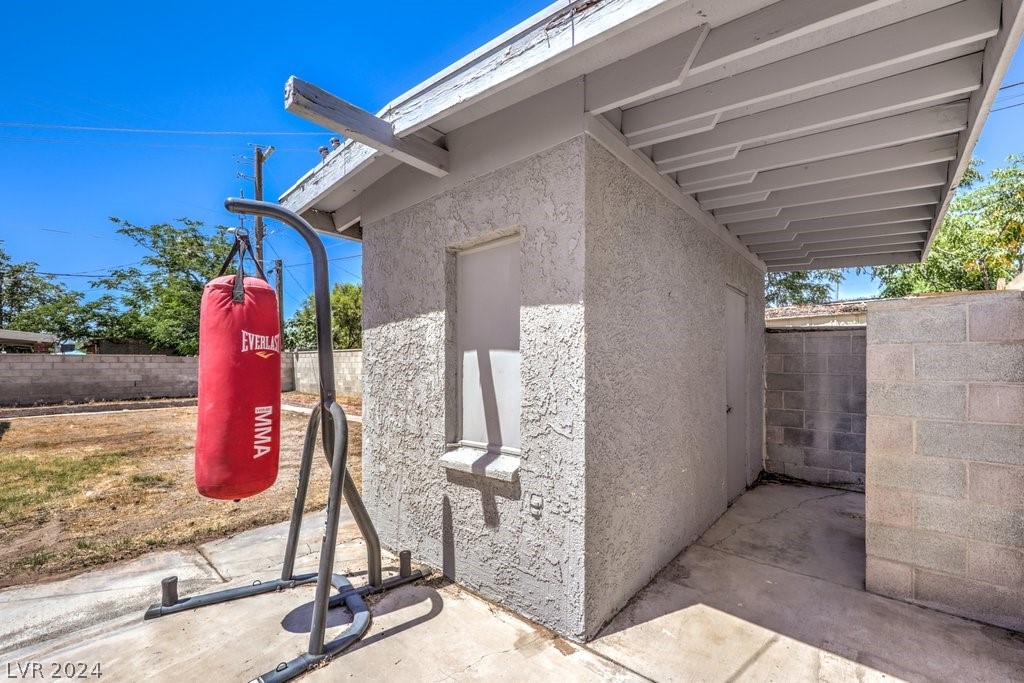 1909 Gifford Street
