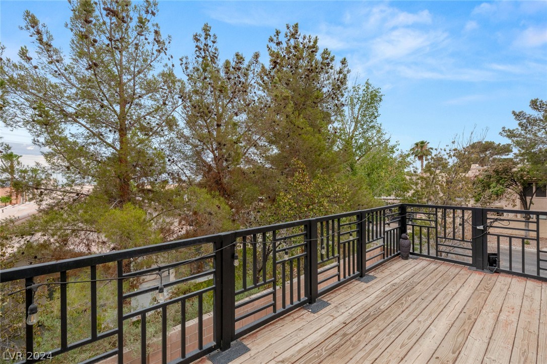 2296 AUTUMN FIRE Court