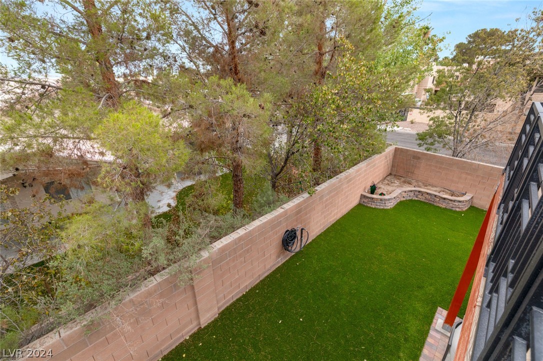2296 AUTUMN FIRE Court