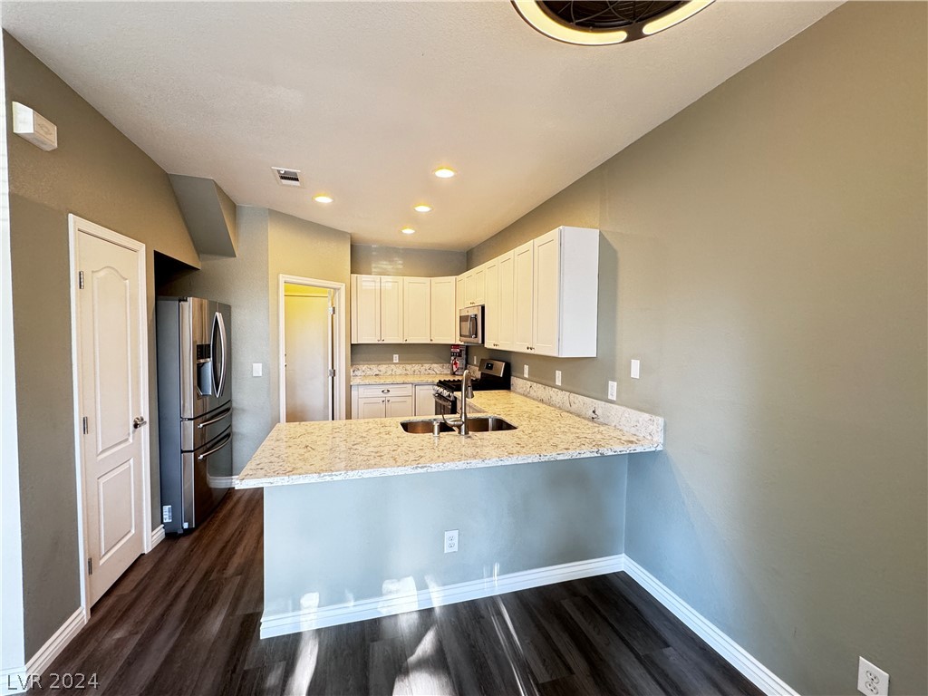 251 South Green Valley Parkway 1812