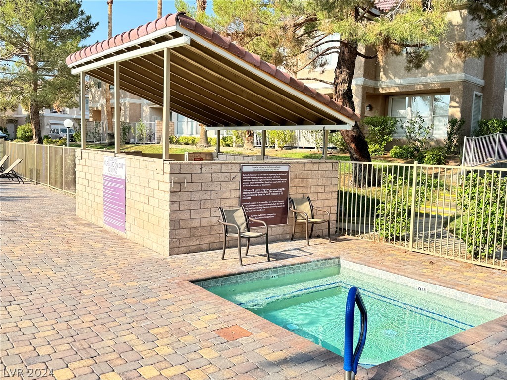 251 South Green Valley Parkway 1812