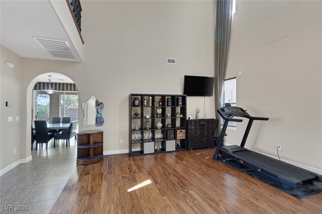 1102 Oberlin Court