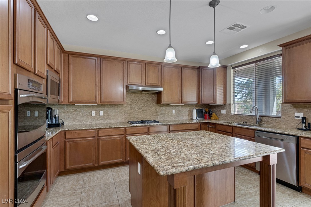 1102 Oberlin Court