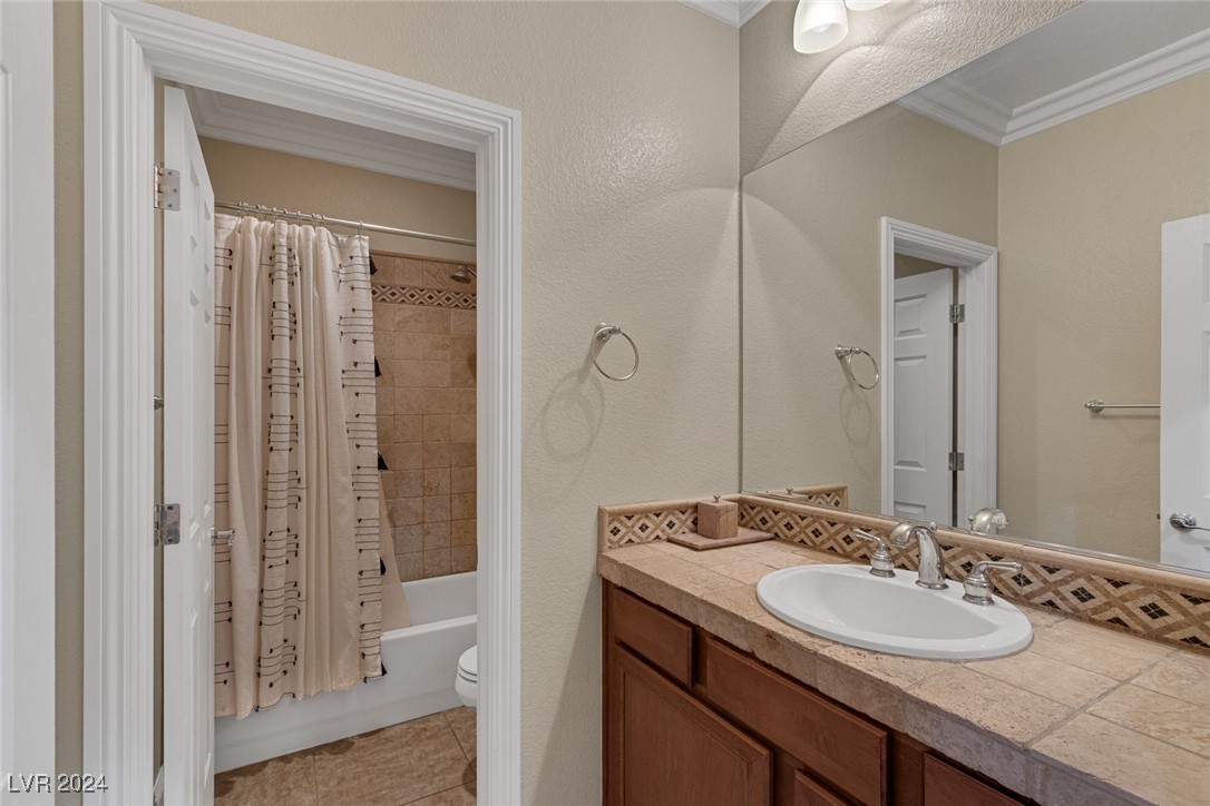 1102 Oberlin Court