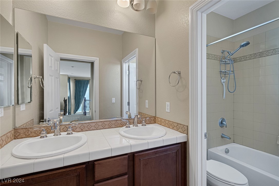 1102 Oberlin Court
