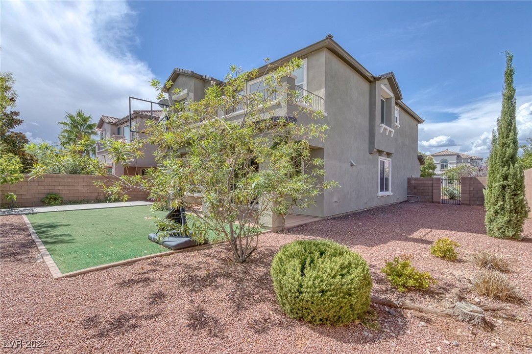 1102 Oberlin Court
