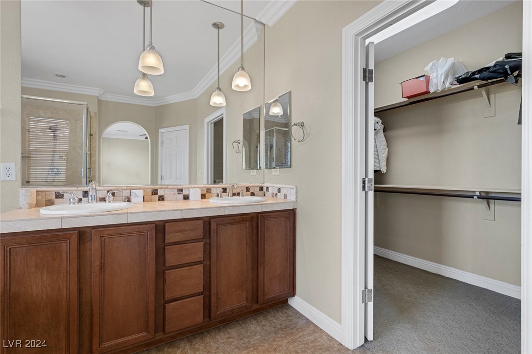 1102 Oberlin Court
