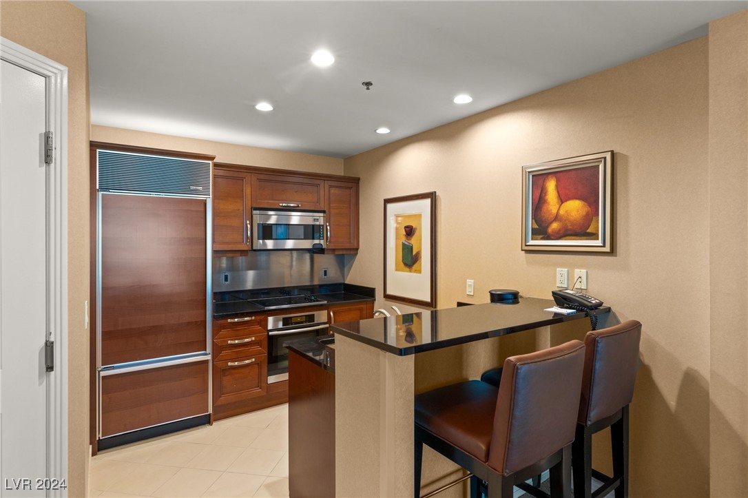 125 East Harmon Avenue 3520
