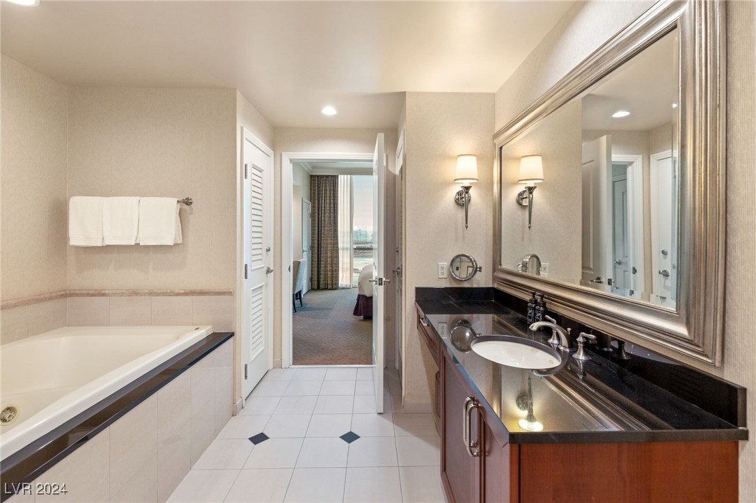 125 East Harmon Avenue 3520