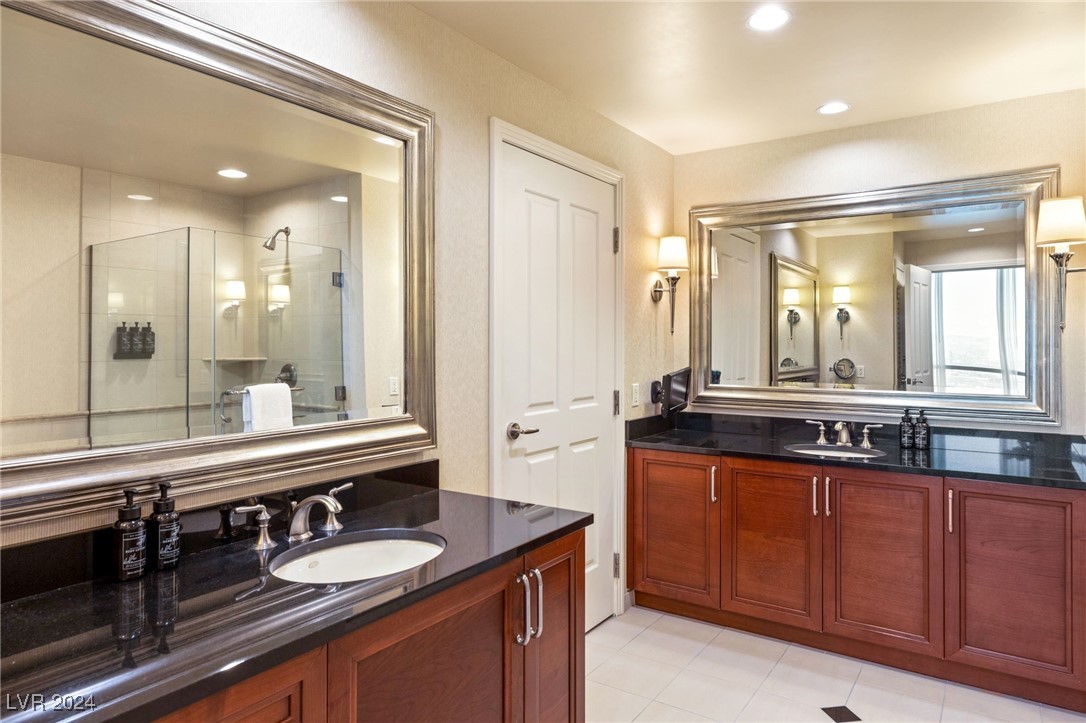 125 East Harmon Avenue 3520