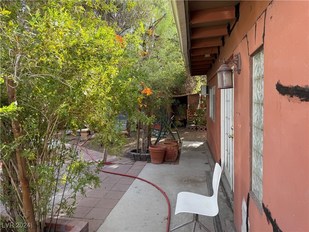 2813 Searles Avenue