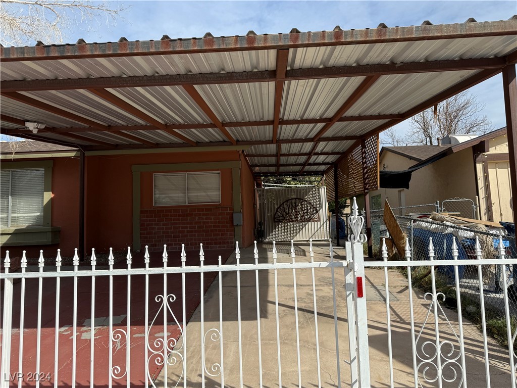 2813 Searles Avenue