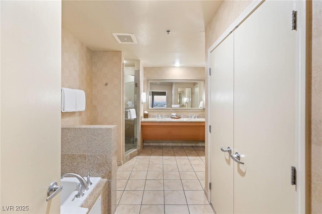 211 East Flamingo Road 610