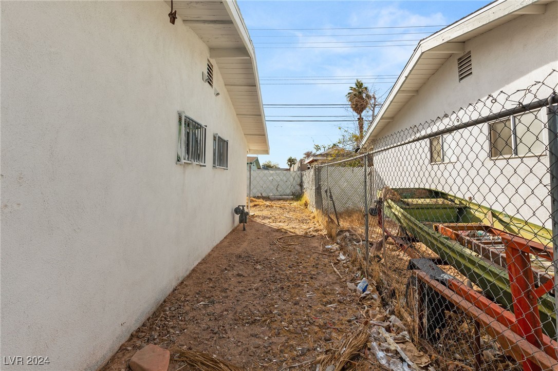 851 Toni Avenue
