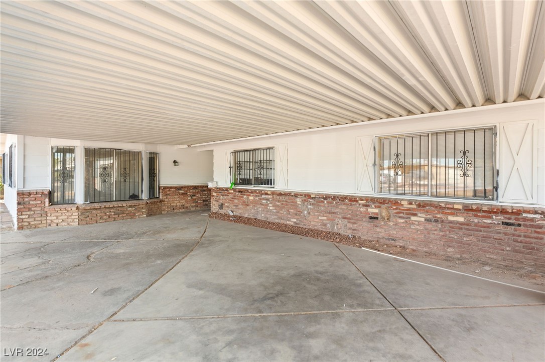 851 Toni Avenue