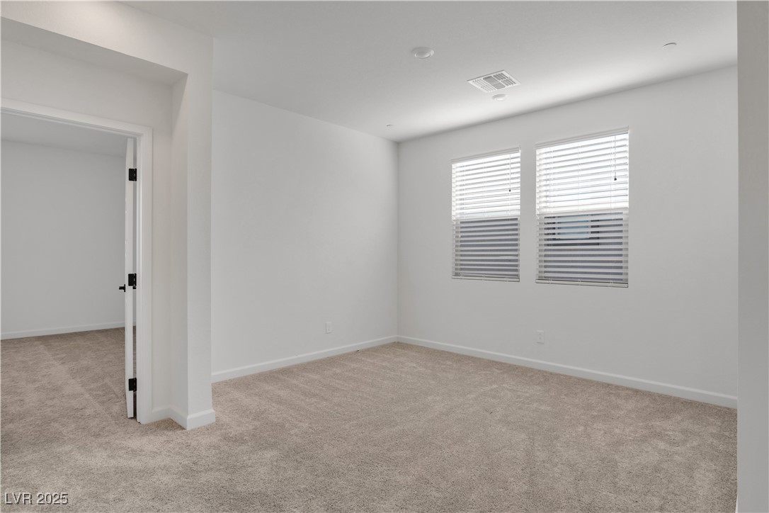 1426 Whistling Kite Street