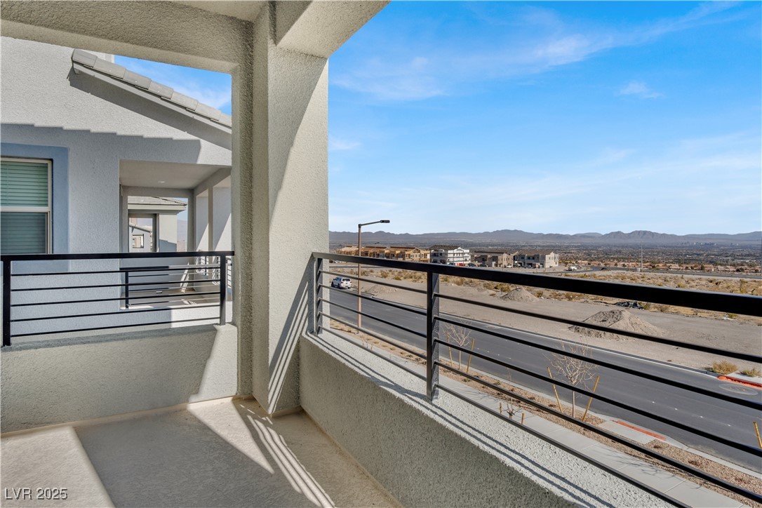 1426 Whistling Kite Street