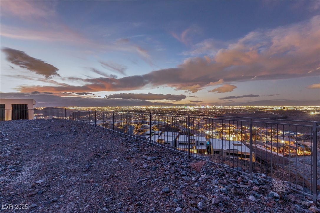 15 Cloud Chaser Boulevard