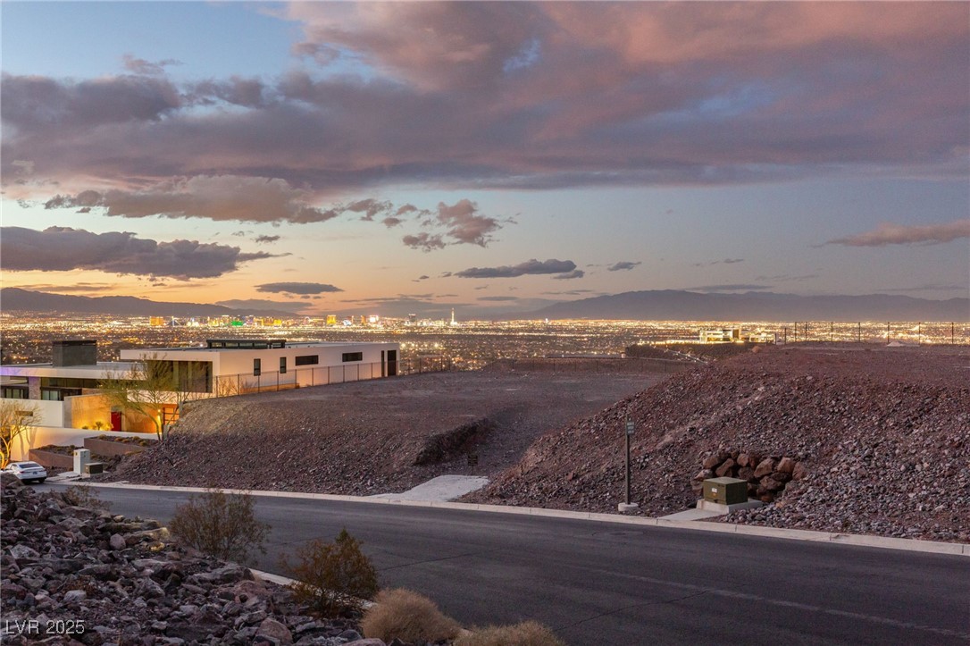 15 Cloud Chaser Boulevard