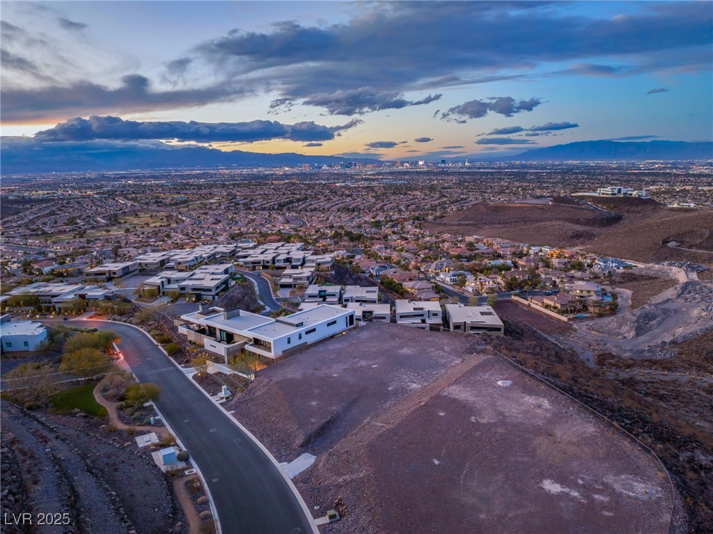15 Cloud Chaser Boulevard