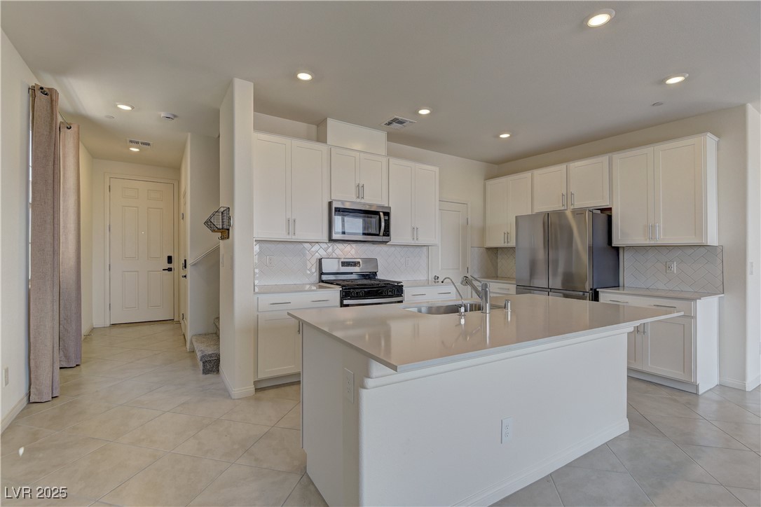 2828 Agueda Place