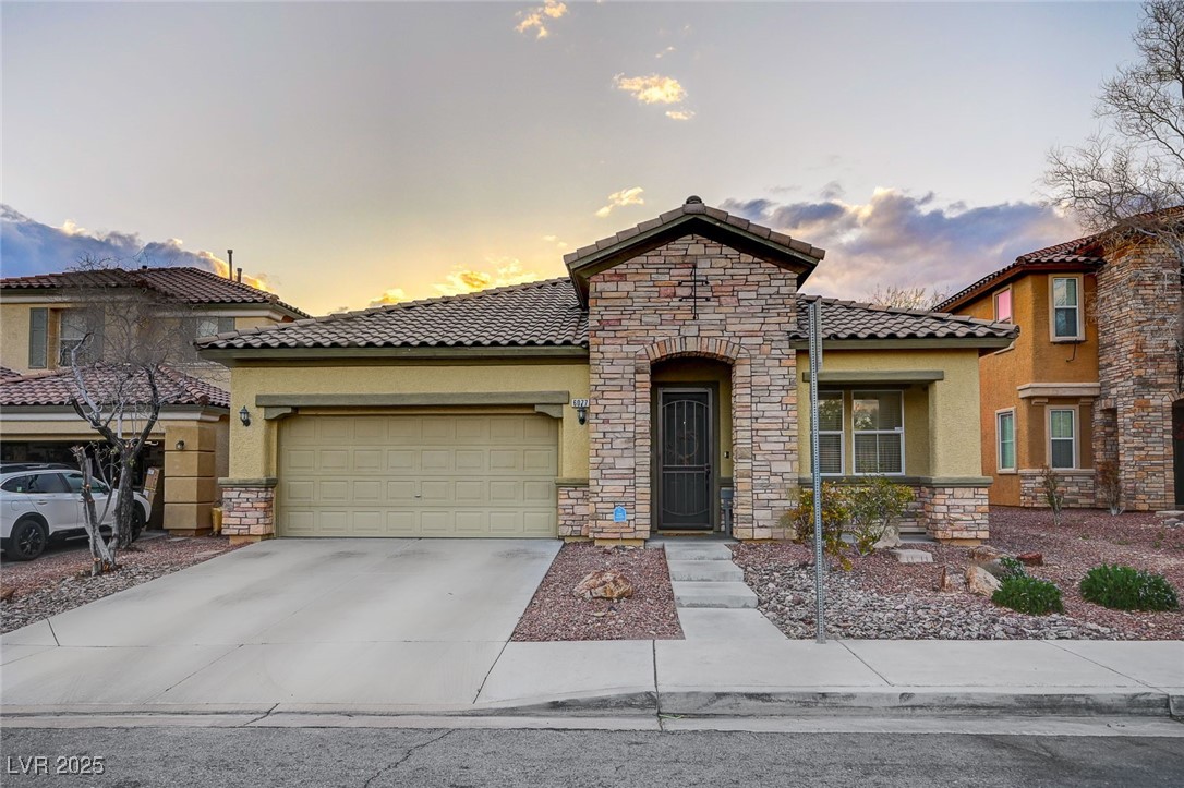 6077 Honeysuckle Ridge Street