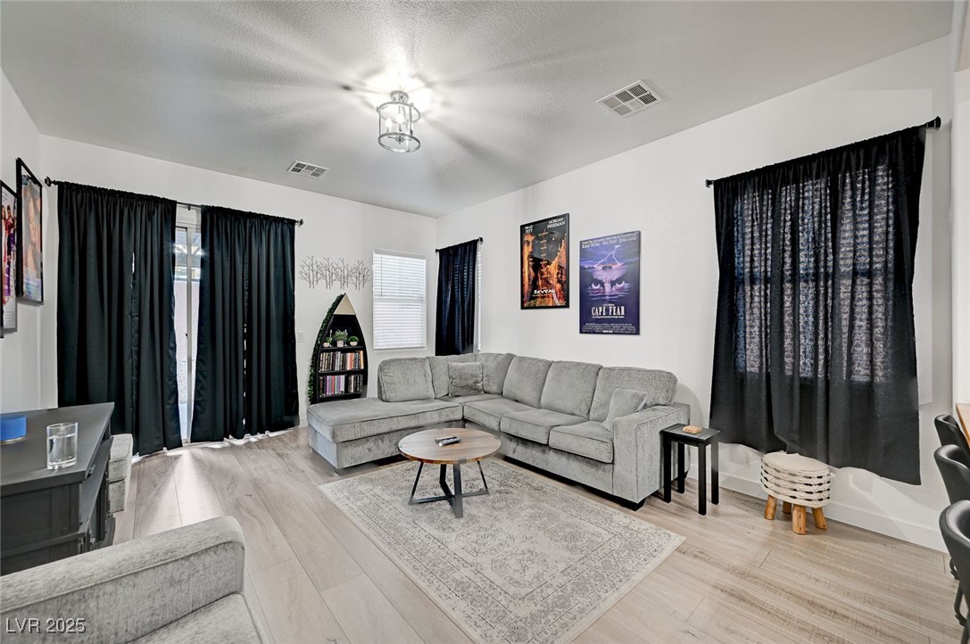 6077 Honeysuckle Ridge Street