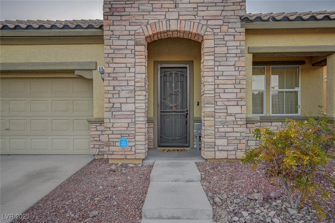 6077 Honeysuckle Ridge Street